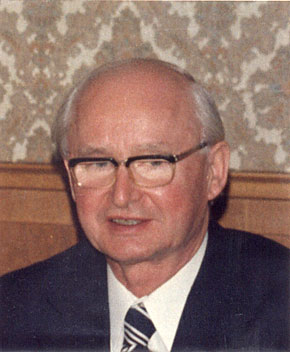 Firmengründer Josef Dewender